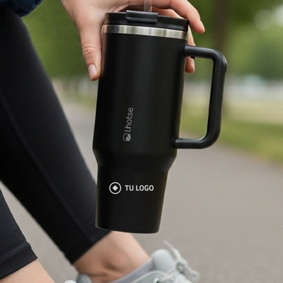 Vaso térmico Tumbler con un logo de ejemplo