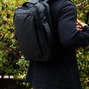 Mochila Notebook Ejecutiva Prime Lite Impermeable 18L LEVO